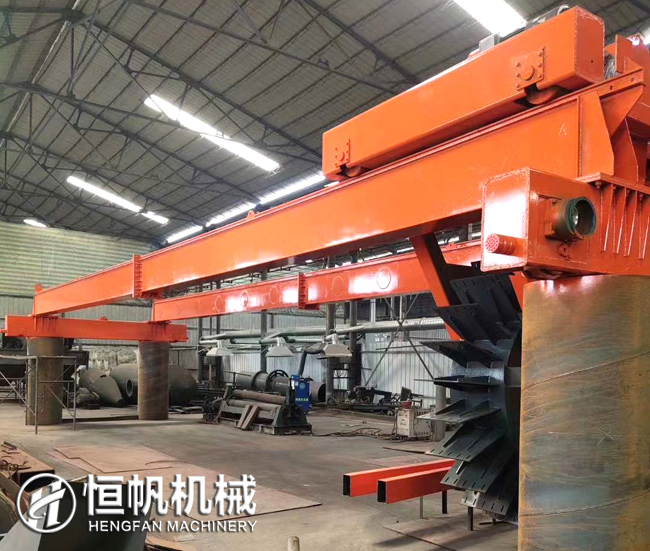 有机肥翻堆机(翻抛机)设备多少钱?(图4) 轮盘翻堆机